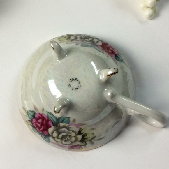 Tea Cup & Saucer Pearl Iridescent Tri-Footed Japan - Picture 10 of 15